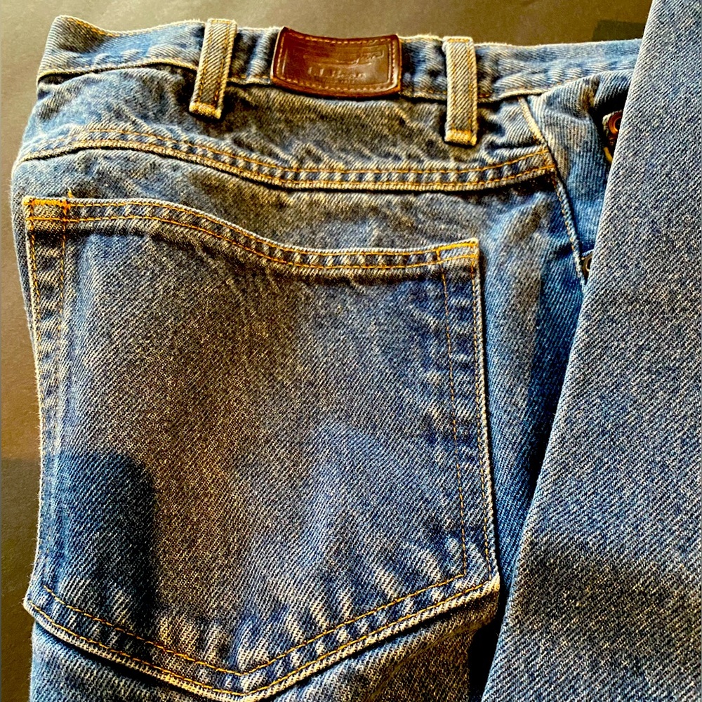 L.L. Bean Men’s Natural Fit Straight Leg 100% Cotton Med Wash Denim 38x34 (299)